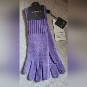 100% Cashmere Women's Gloves With Texting Fingertips Lilac   NWT
